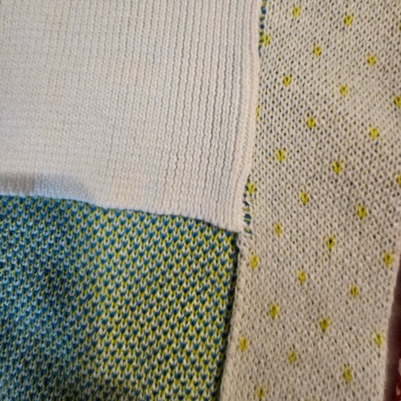 2 Holiday Lane Family Sweaters for your Dog Size Large - Picture 9 of 10